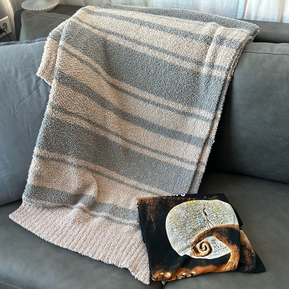 Barefoot Dreams Cozy Chic Throw Blanket